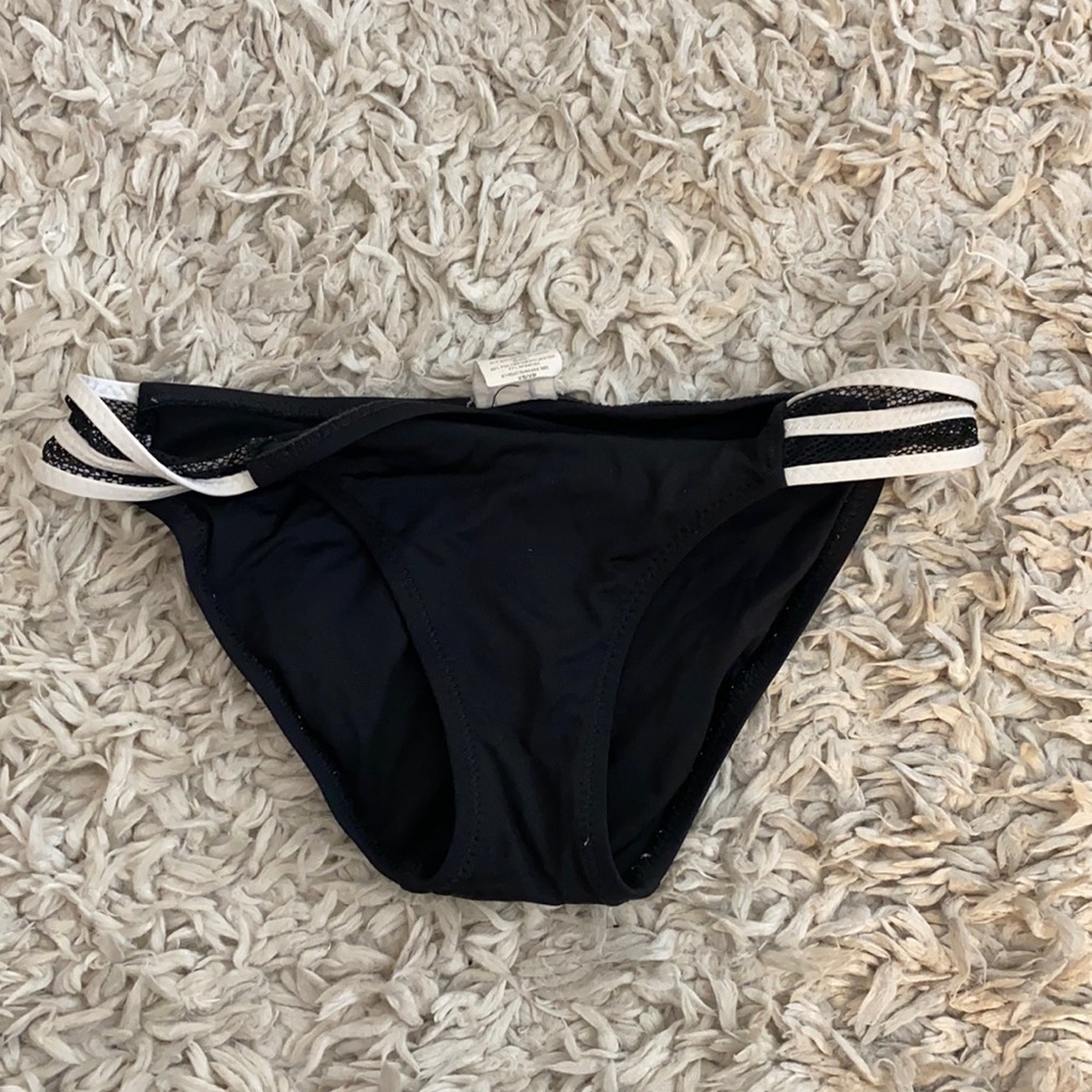BECCA black bathing suit bottom in XS